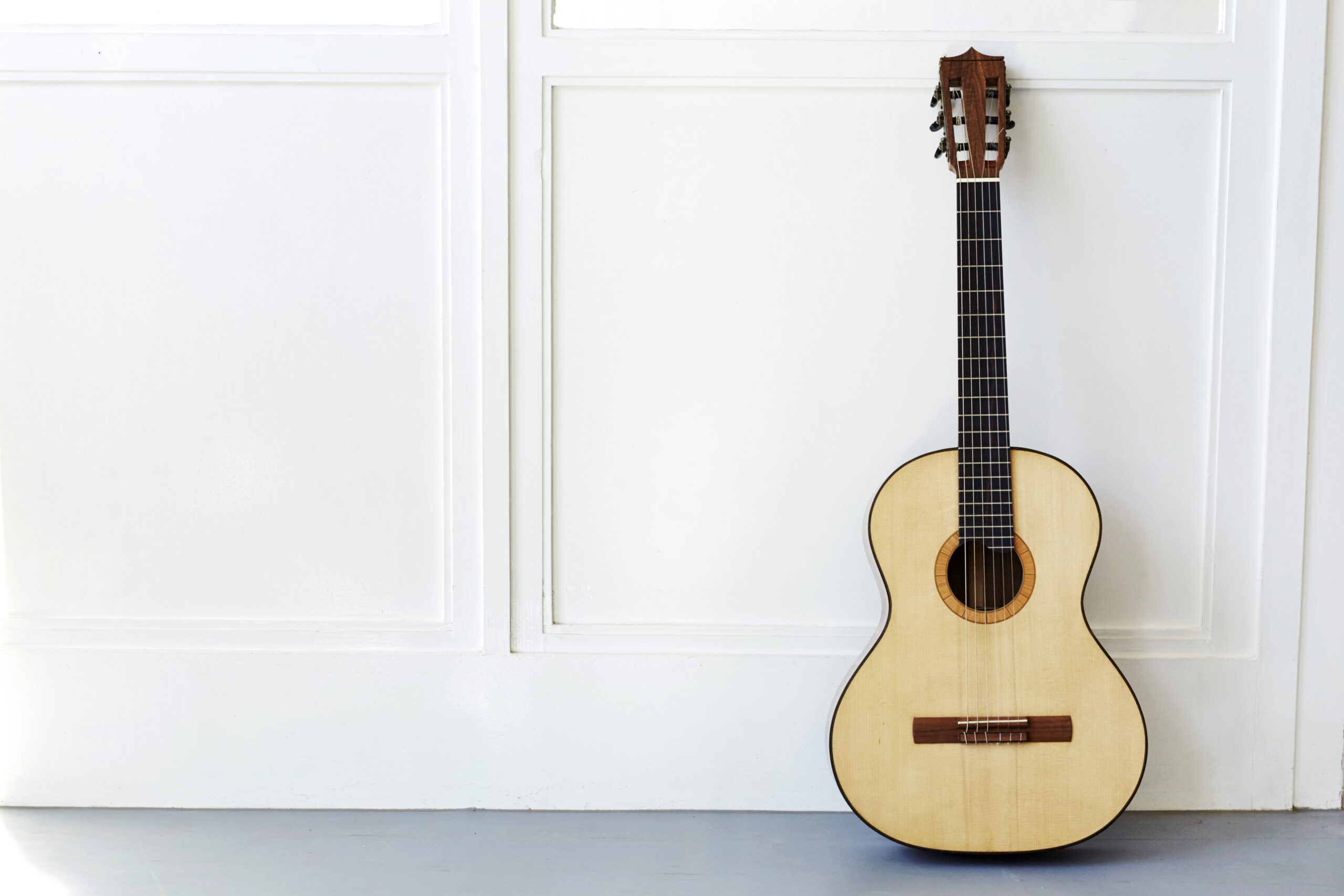 Gitarre – Tischlerarbeit Jasper Seemann