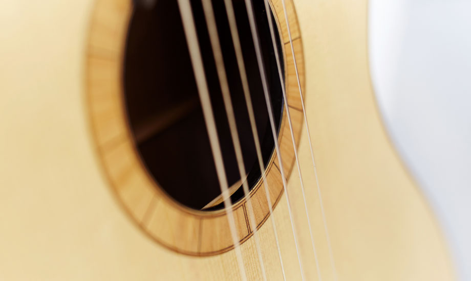 Gitarre – Tischlerarbeit Jasper Seemann