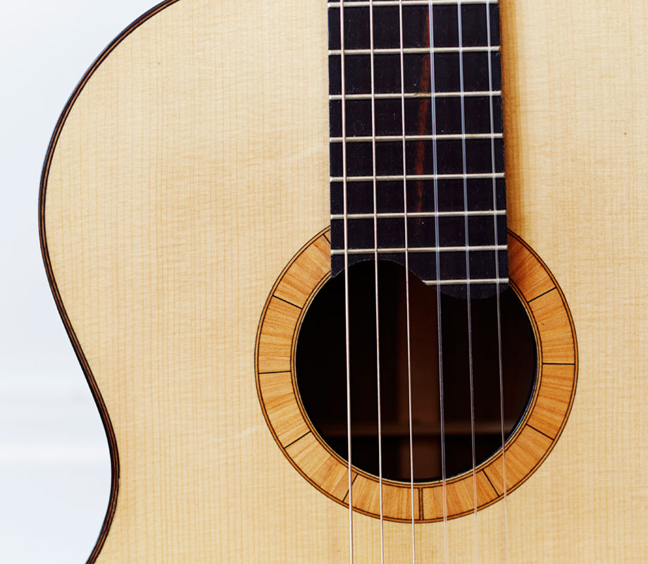 Gitarre – Tischlerarbeit Jasper Seemann