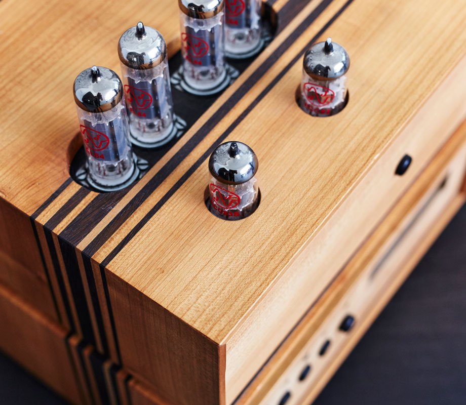 Musikanlage – Tischlerarbeit Jasper Seemann